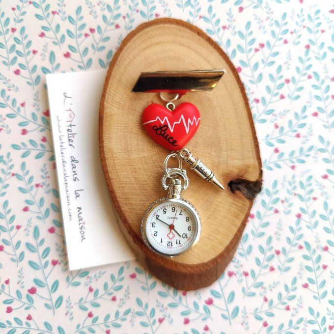 Montre de poche infirmière coeur