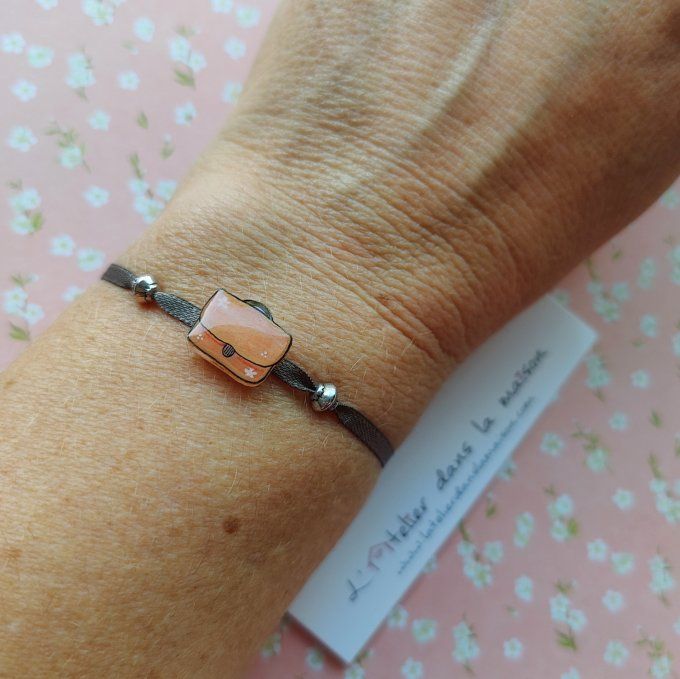 Le bracelet cartable corail