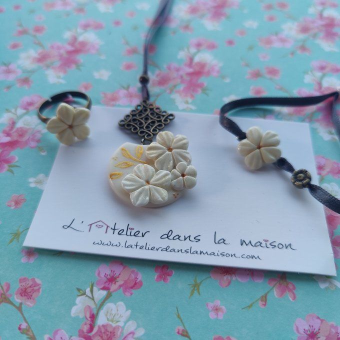 Collier, bague ou bracelet fleur reflets or 