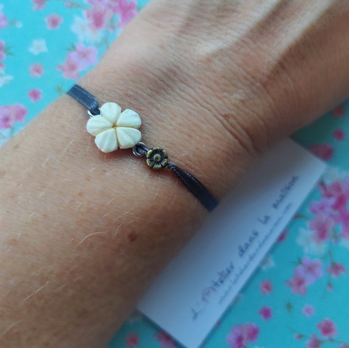 Collier, bague ou bracelet fleur reflets or 