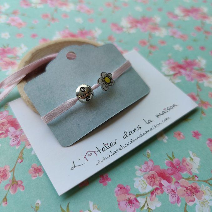 Bracelet mini fleur et coccinelle 