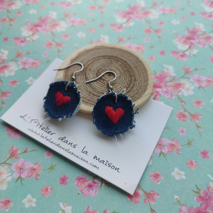 Boucles d'oreilles jean et coeur brodé 