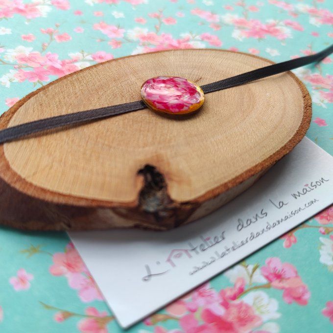 Le bracelet rose