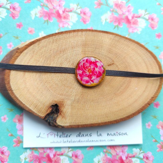 Le bracelet rose