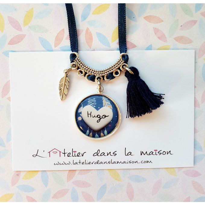 Collier médaillon résine coeur bleu 