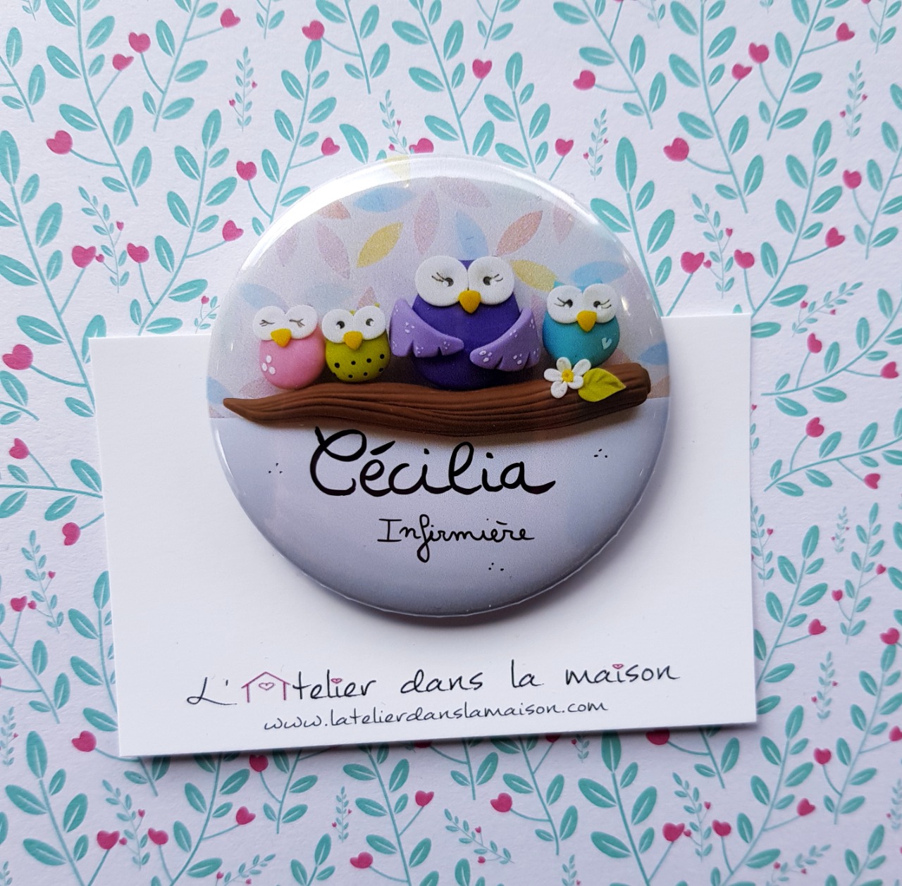 Badge infirmière Nina, Infirmière