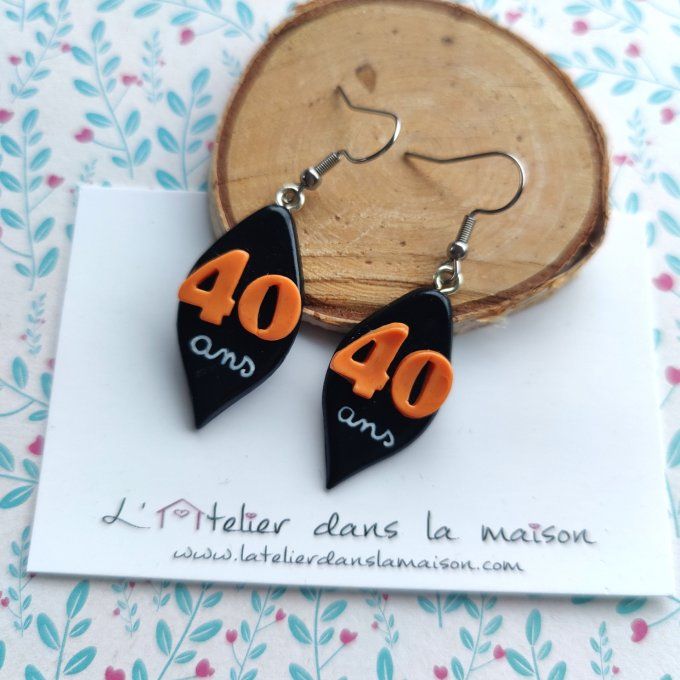 Boucles conscrits forme feuille fond noir