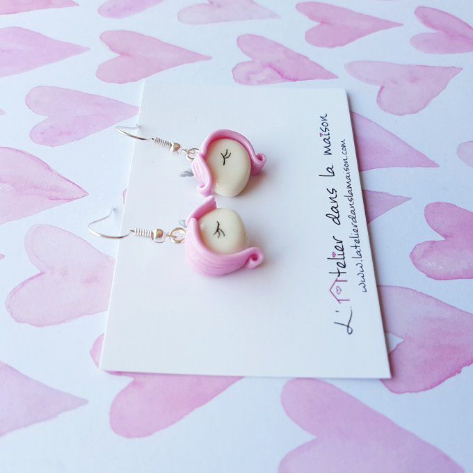 boucles d'oreilles licorne rose par l'atelier dans la maison