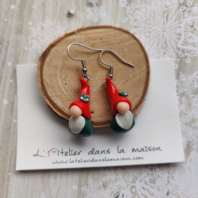 Boucles gnomes de noël verts et rouges