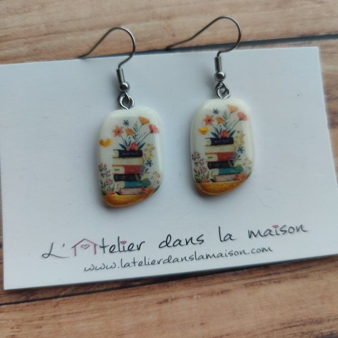 Boucles d'oreilles livres