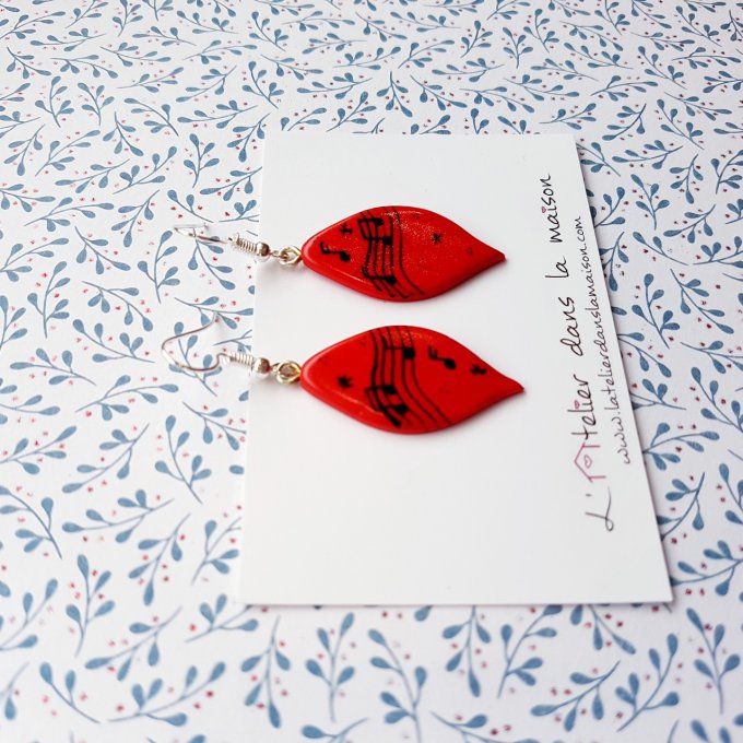 boucles partition rouge