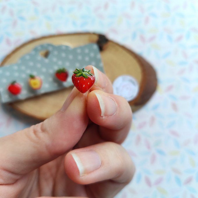 Boucles d'oreilles avec ou sans perçage fraises ou pommes