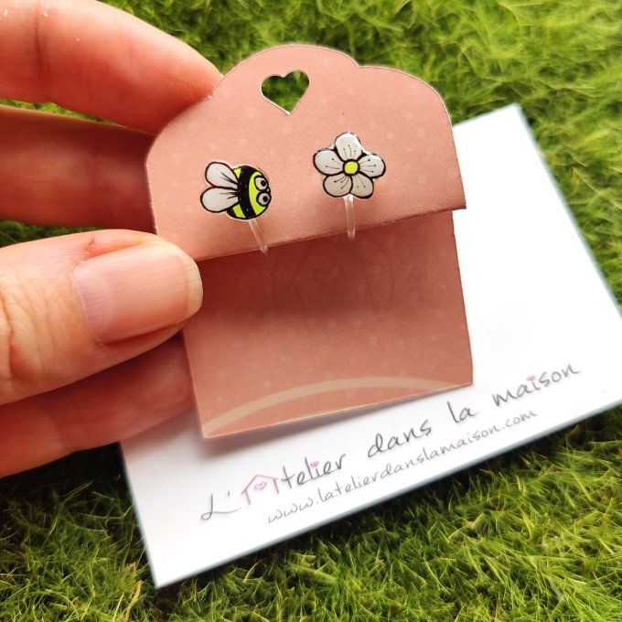 clip enfant abeille et fleur