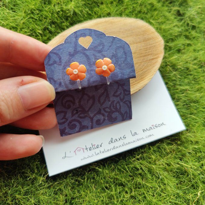 Boucles d'oreilles sans perçage enfant en simili coeur fond rose