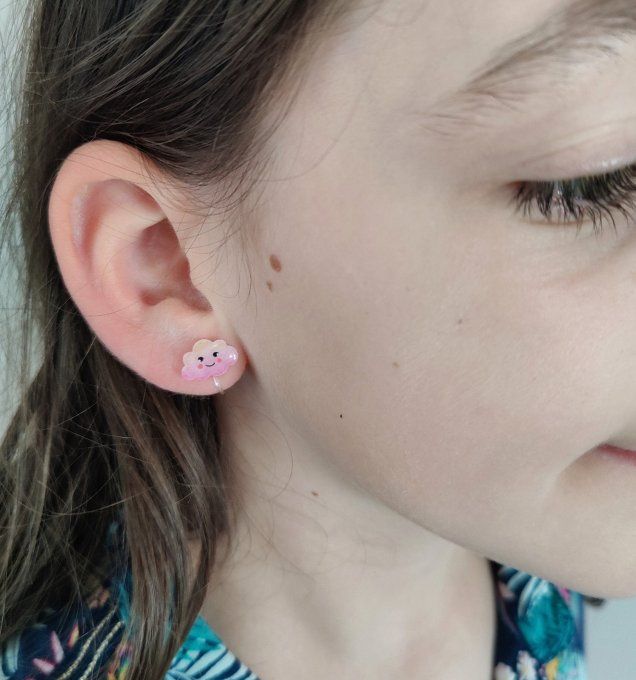boucles sans trous nuage rose porté