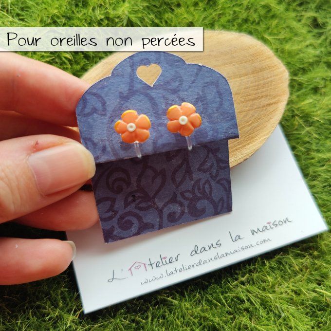 Boucles d'oreilles sans perçage enfant en simili coeur fond rose
