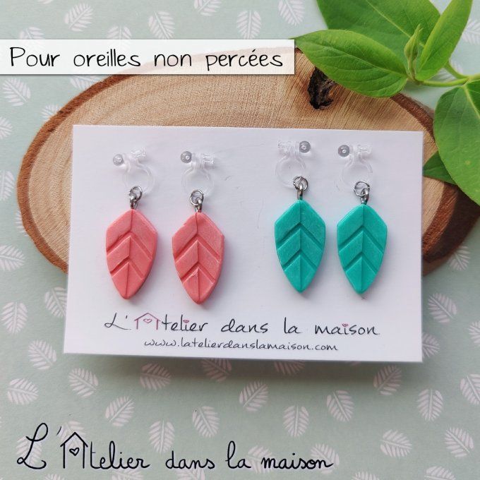 boucles clip sans trous plumes corail ou bleu