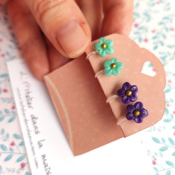 Boucles d'oreilles sans perçage mini fleurs violettes ou turquoises