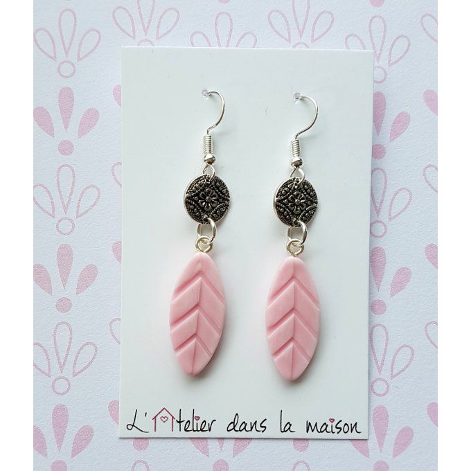 boucles plumes rose pâle