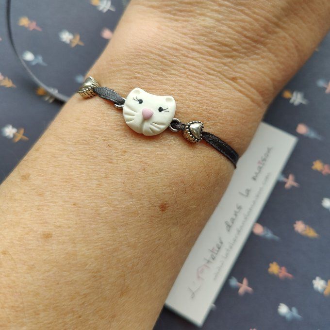 petit bracelet chat blanc