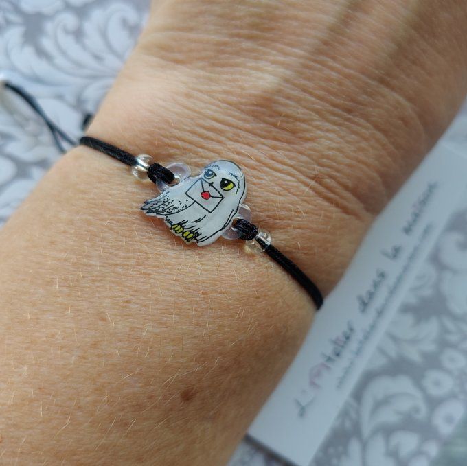 bracelet chouette blanche et noire à la lettre