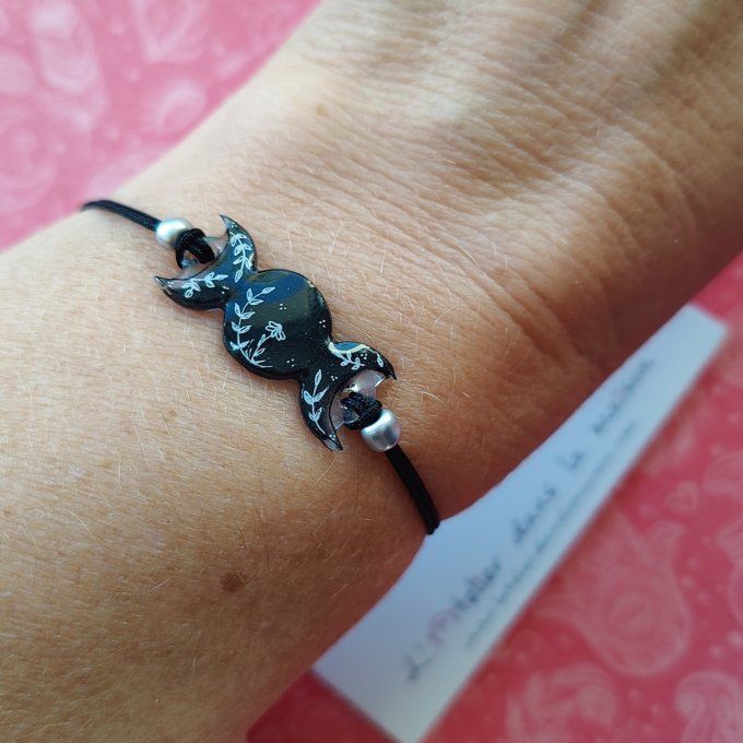 Bracelet mystique triple lune motifs feuillage blanc