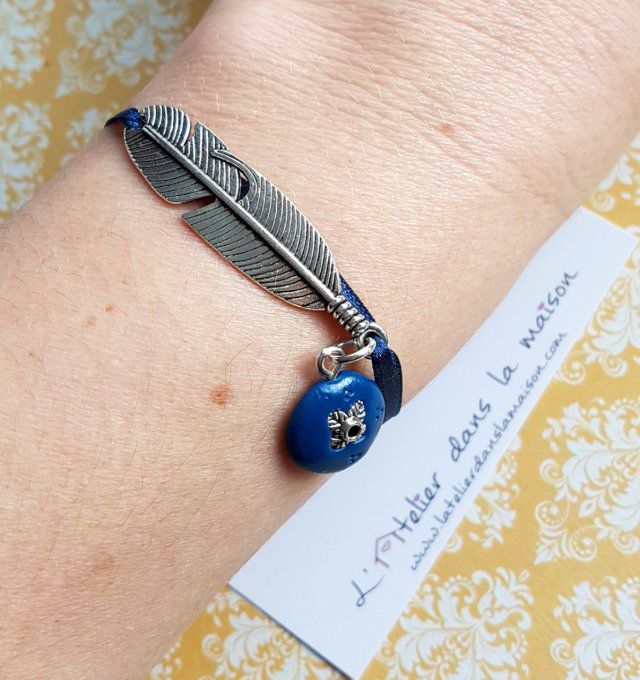 Bracelet plume médaillon jaune ou bleu