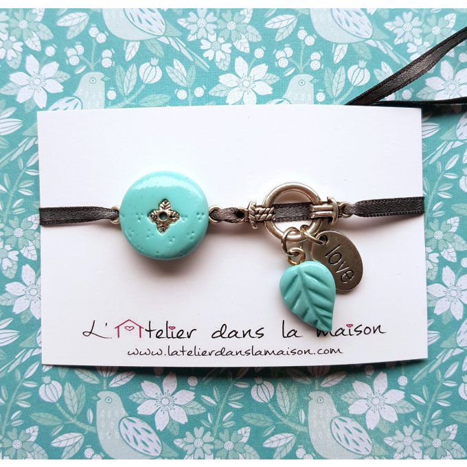 bracelet turquoise et breloques