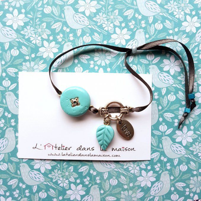 bracelet turquoise et breloque love