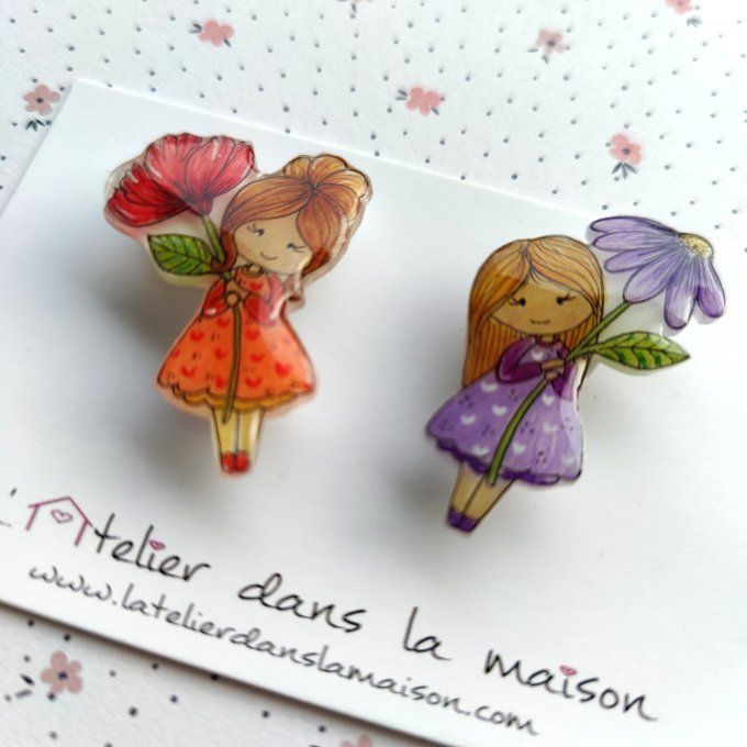 Broche jeune fille à la fleur