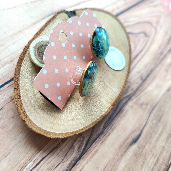Les  clips ronds tons vert et or, boucles d'oreilles avec ou sans perçage