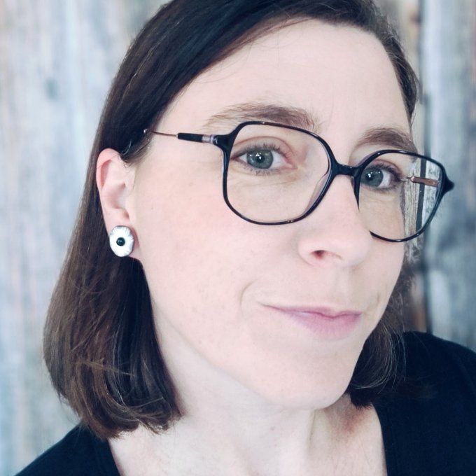 boucles sans perçage coquelicot blanc porté
