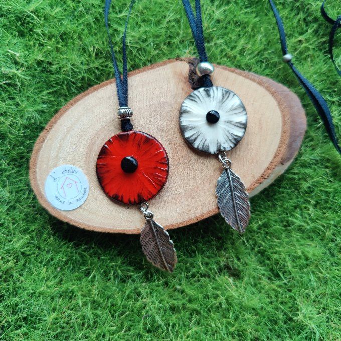 Collier sautoir coquelicot rouge ou blanc