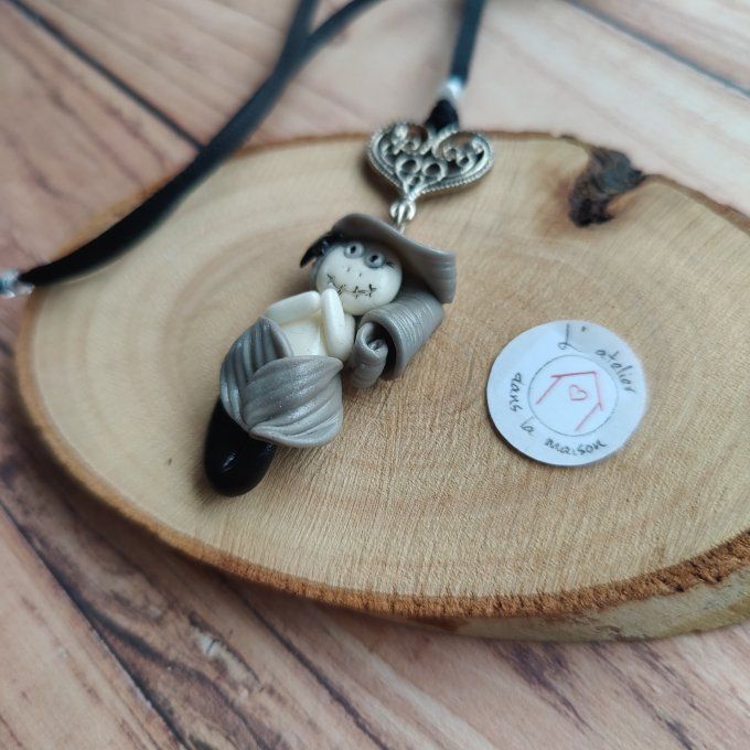 Collier zombie sirène