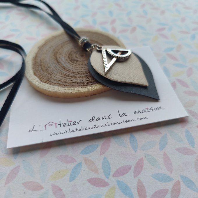 Collier en simili cuir Rapporteur et Equerre