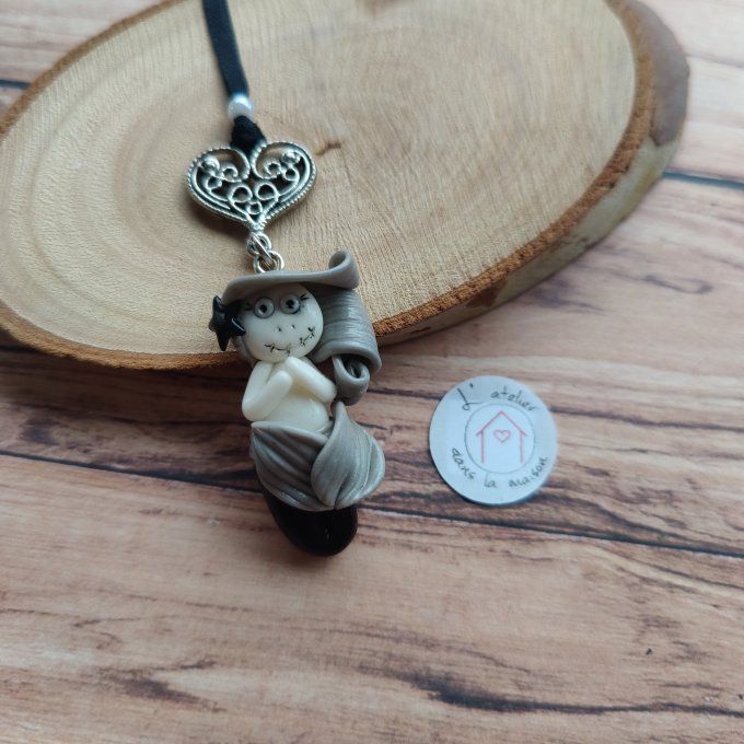 Collier zombie sirène