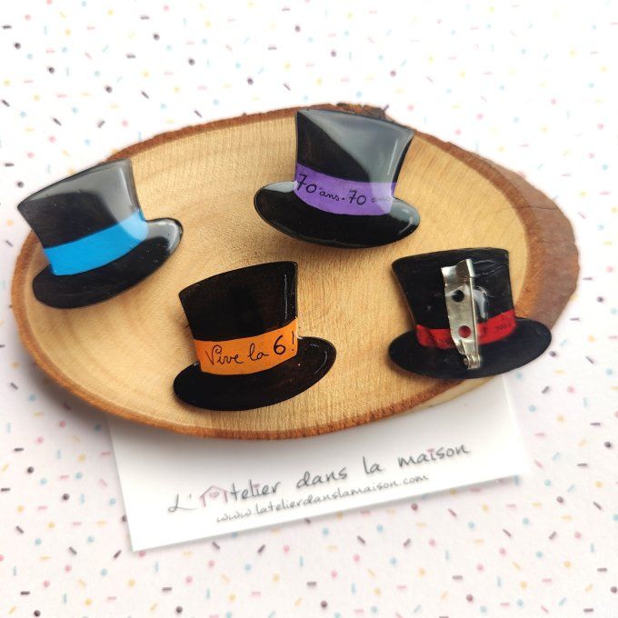 Broche chapeau de conscrit personalisable