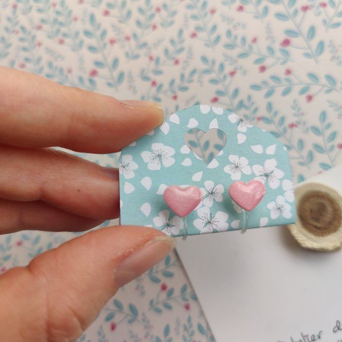 Boucles d'oreilles sans perçage coeur rose petit défaut