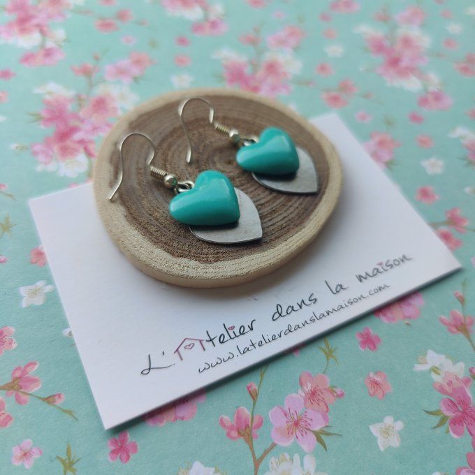 Boucles d'oreilles coeurs turquoises et taupe