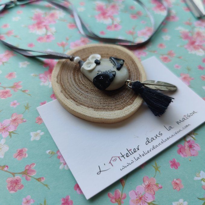 Collier chouette grise Super Mamie