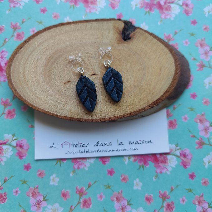 Boucles d'oreilles sans perçage plumes noires