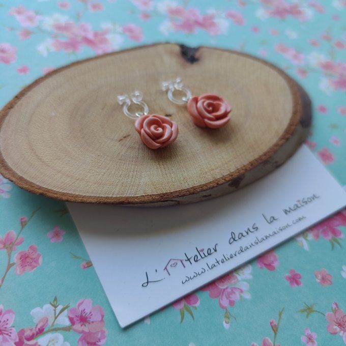 Boucles d'oreilles sans perçage roses corail