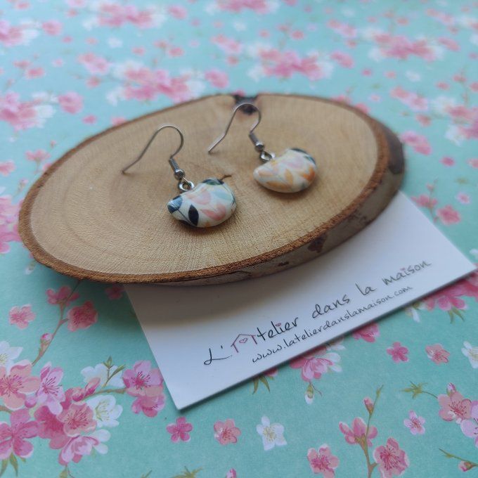 Boucles d'oreilles arrondies motif feuillage