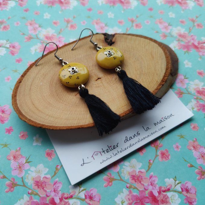 Boucles d'oreilles ronde moutarde et pompon 