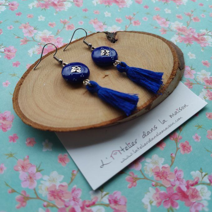 Boucles d'oreilles ronde bleu nuit et pompon 