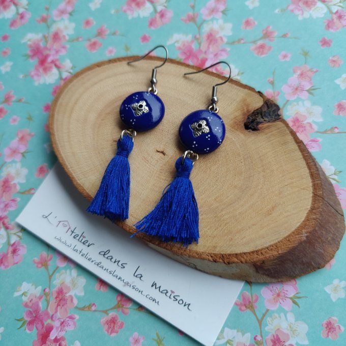 Boucles d'oreilles ronde bleu nuit et pompon 