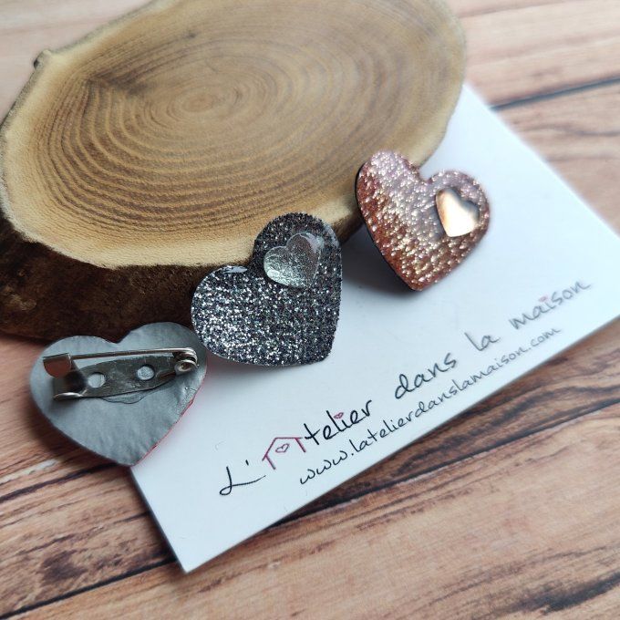Petite broche coeur à paillettes