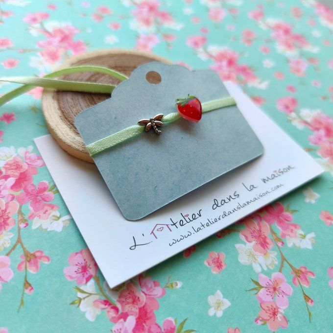 Bracelet fraise et libellule