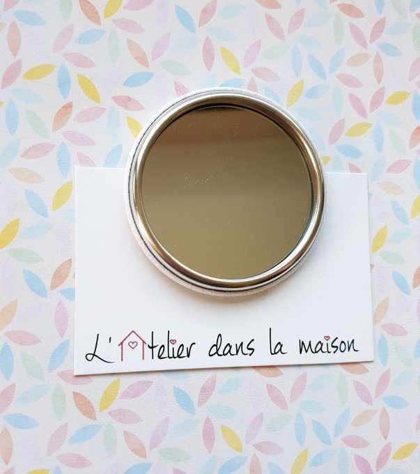 Magnet ou miroir de poche Mamie