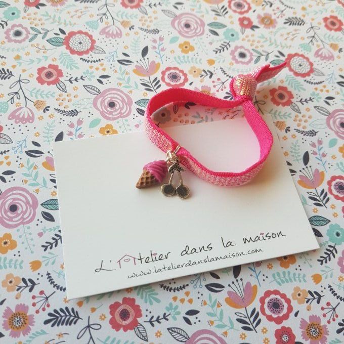 bracelet élastiqué rose à paillettes glace